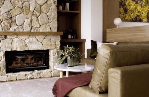 Crafers Hotel | Sequoia Lodge