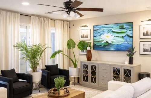 Exeter Villa | Sequoia Oasis near Downtown Exeter
