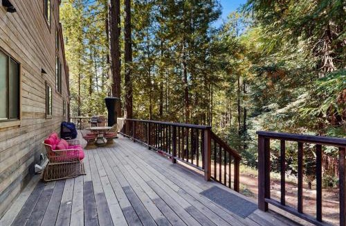 Anchor Bay House | Sequoia Sunset