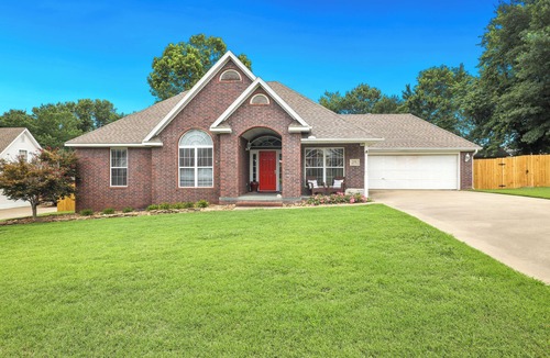 Fayetteville House | Sequoyah Meadows - 13 min to U of A & Pet Friendly