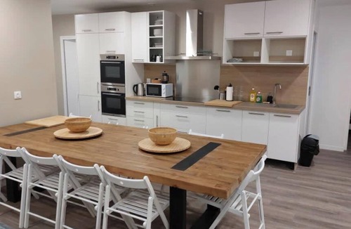 Saint-Etienne-du-Rouvray Apartment | SER LOFT 8 : Grand appartement 12 chambres idéal groupes, pros et familles
