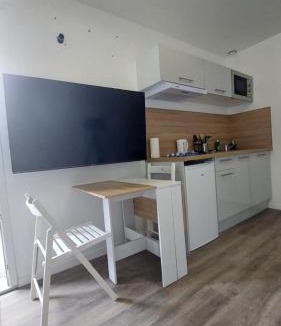 Saint-Etienne-du-Rouvray Apartment | SER4 studio avec WIFI proche Rouen