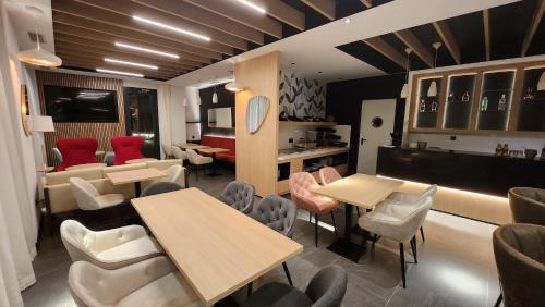 Vall de Uxo Hotel | Sercotel Plana Suites
