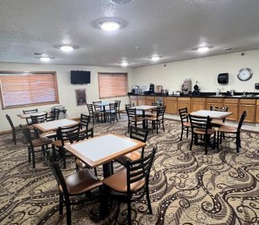 Sundance Hotel | Serena Inn & Suites