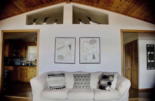 Eagle Lake Cottage | Serendipity 5 BR Waterfront 4 Season w/Hot Tub