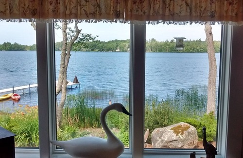 Hope House | Serendipity Cottage by Lermond Pond