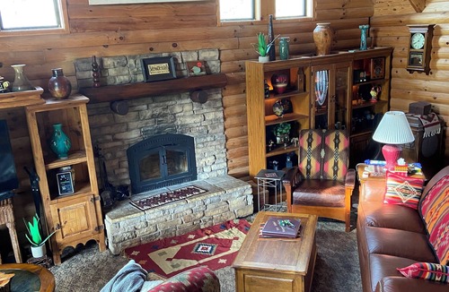 Oklahoma County Other | Serendipity farmhouse. Enjoy the views, chickens, quiet calm and lots of flowers