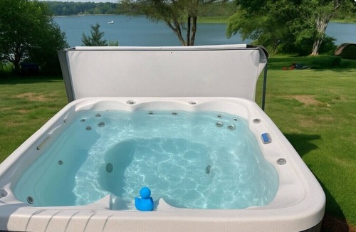 Sturgis House | Serendipity on Grey Lake - Sturgis, MI
