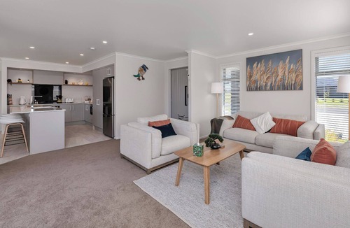 One Tree Point House | Serendipity - One Tree Point Holiday Home