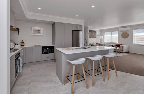 One Tree Point House | Serendipity - One Tree Point Holiday Home