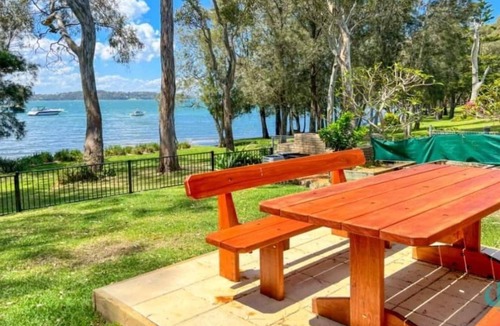 Balcolyn House | Serendipity - Relaxing lakefront escape