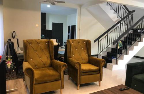 Bukit Beruntung House | Serendipity Resthouse