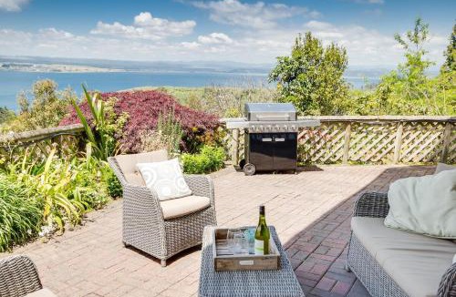 Acacia Bay House | Serendipity with a view