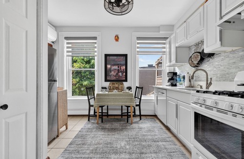 Communipaw Apartment | Serene 1-bedroom apartment with AC in Jersey City