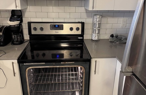 Halton Regional Municipality Apartment | Serene 1-bedroom apartment with AC in charming Milton