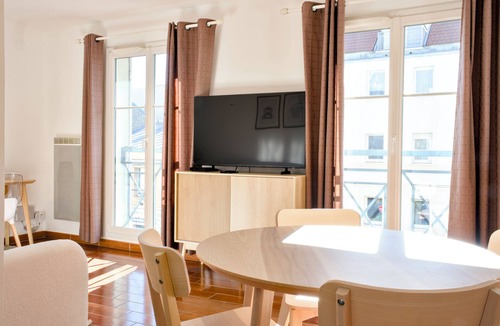 Poissy Apartment | Serene 1-bedroom apartment in charming Poissy perfect for relaxing stay