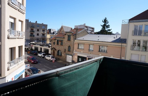 Poissy Apartment | Serene 1-bedroom apartment in charming Poissy perfect for relaxing stay