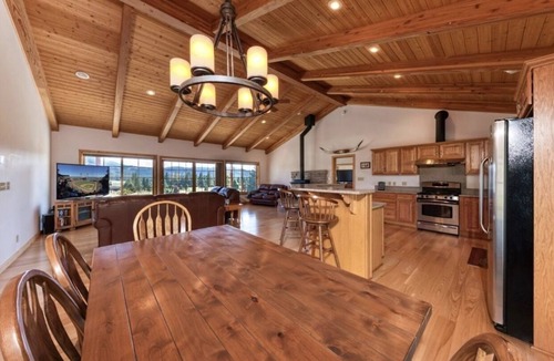 Beckwourth Cabin | Serene 12 acre mountain escape