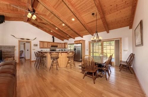 Beckwourth Cabin | Serene 12 acre mountain escape
