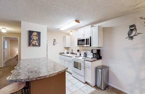 Notch Estates Condo | Serene 1BR Condo - Valley Views - Community POOL