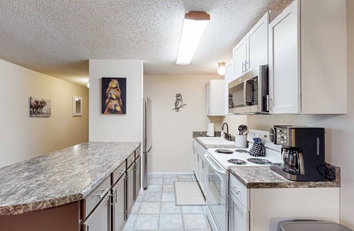 Notch Estates Condo | Serene 1BR Condo - Valley Views - Community POOL