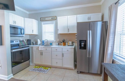 Montgomery Apartment | Serene 1BR Cottage Hill | Pet-Friendly Escape