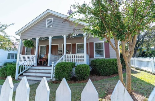 Montgomery Apartment | Serene 1BR Cottage Hill | Pet-Friendly Escape
