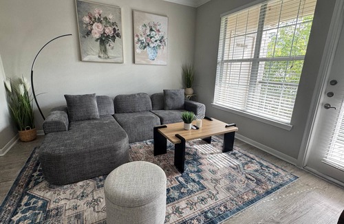 Alden Bridge Apartment | Serene 1BR Magnolia Retreat Relax & Explore