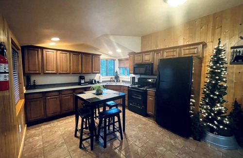 Sundance Cabin | Serene 2-bedroom cabin on The Provo River