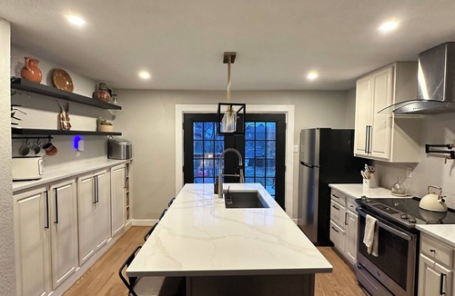Airport Township House | Serene 2-bedroom house with AC in beautiful Saint Ann