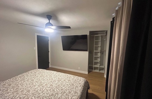Airport Township House | Serene 2-bedroom house with AC in Saint Ann