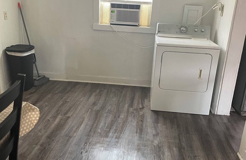 Stinnett House | Serene 2-bedroom house with AC in charming Stinnett