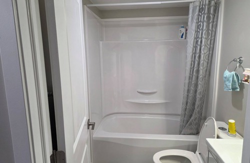 Winnipeg Cabin | Serene 2-bedroom lodge with AC in charming Winnipeg