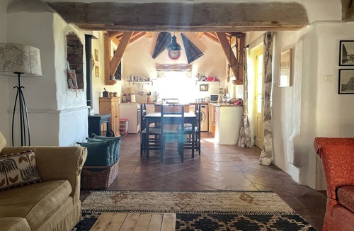 Saint-Eutrope-de-Born Apartment | Serene 2-bedroom tower in Saint-Eutrope-de-Born