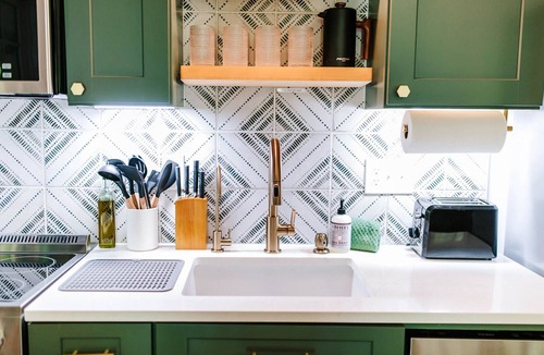 Rivers Edge Cabin | Serene 2BR Riverfront Modern Retreat | Hot Tub