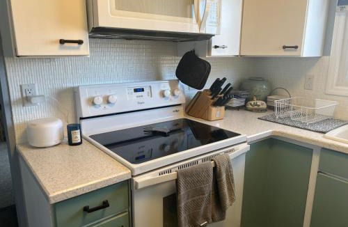 Helmer House | Serene 3-Bdrm Lakehouse