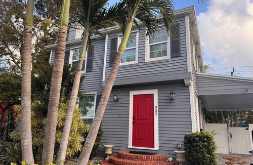 Poiciana Park II House | Serene 3-bedroom house with pool and heated hot tub in West Palm Beach