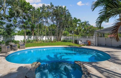 Poiciana Park II House | Serene 3-bedroom house with pool and heated hot tub in West Palm Beach