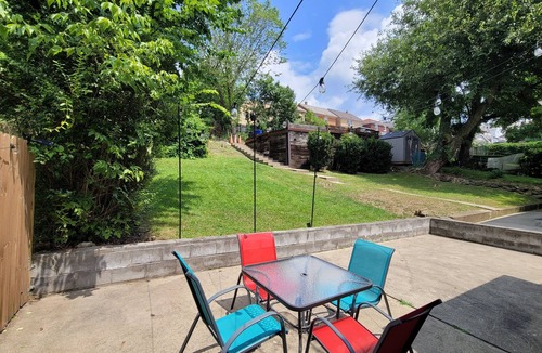 Brookline House | Serene 3-bedroom house with AC in charming Pittsburgh