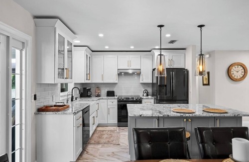 South Venice House | Serene 3-bedroom house with AC in charming Venice