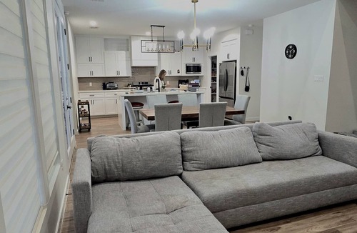 Laredo House | Serene 3-bedroom townhome with AC in charming Laredo