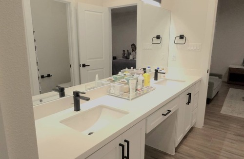 Laredo House | Serene 3-bedroom townhome with AC in charming Laredo