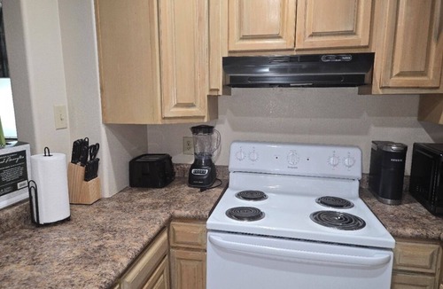 Bonanza House | Serene 3-bedroom townhome in charming Laredo