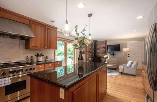 Redmond House | Serene 3b2b Home, Family-Friendly, Backyard & A/C