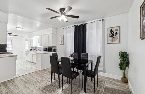 Houston House | Serene 3BR Luxe Easy Access to NRG & Galleria