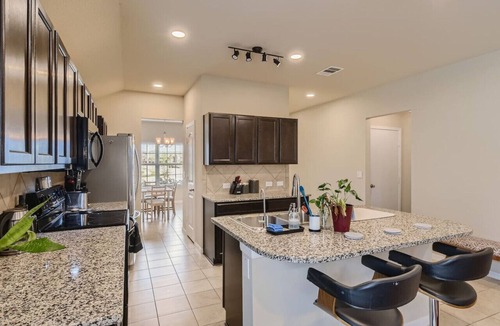 Austin House | Serene 3BR Retreat near East Austin