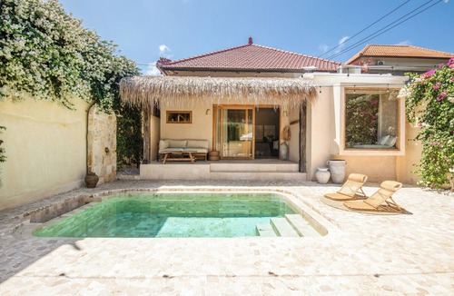 Uluwatu House | Serene 3BR Villa, Stylish Interiors, beach close
