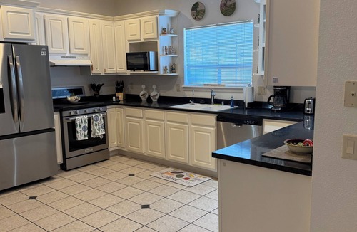 Alamogordo House | Serene 4-bedroom house with AC/Heater in charming Alamogordo