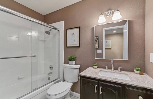 Auburn House | Serene 4 BR Unit in Lake Arthur