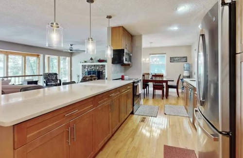 Linn Creek House | Serene 4BR Lake House - LAKE FRONT - Linn Creek